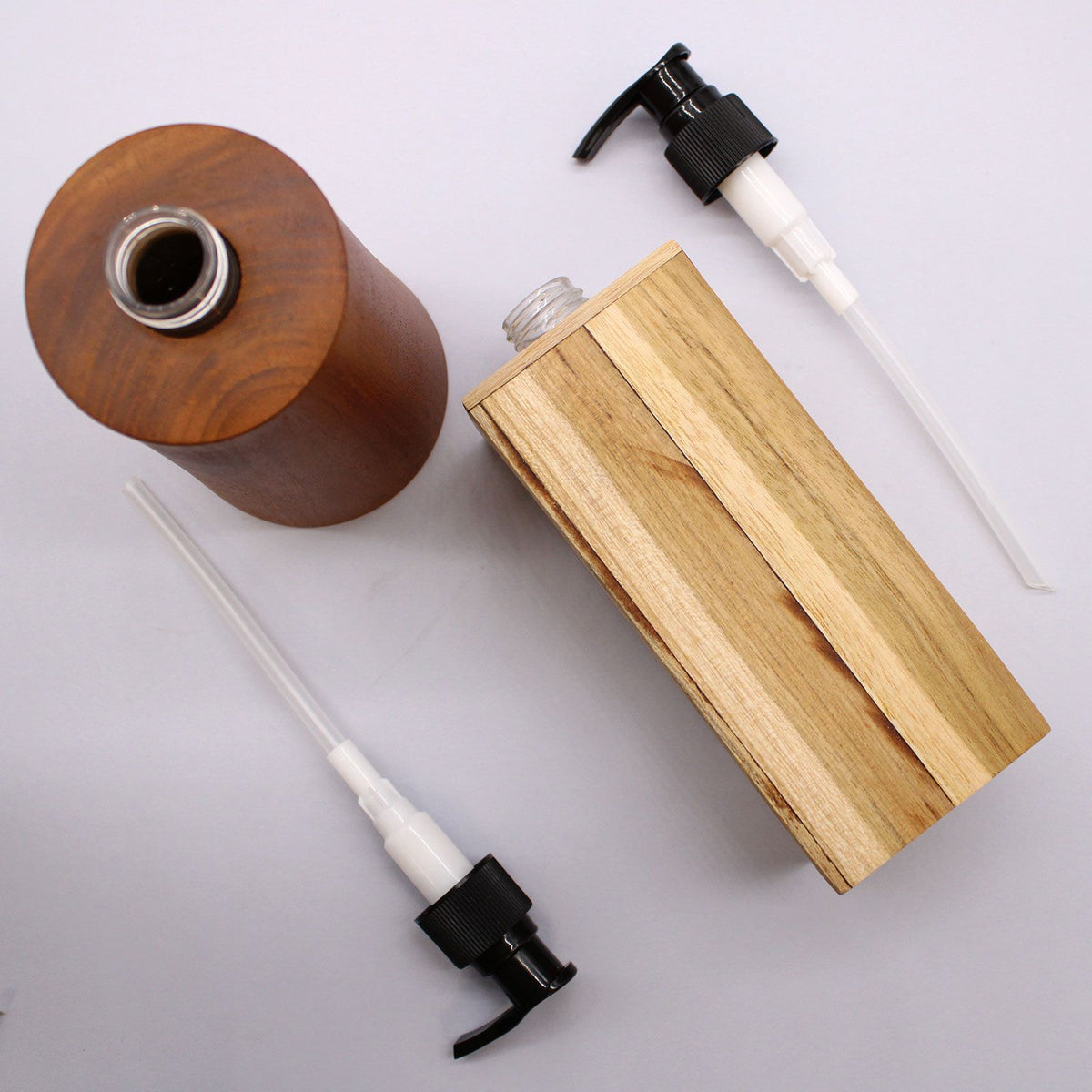 Zeepdispenser van Teakhout – Taps Model – Navulbaar
