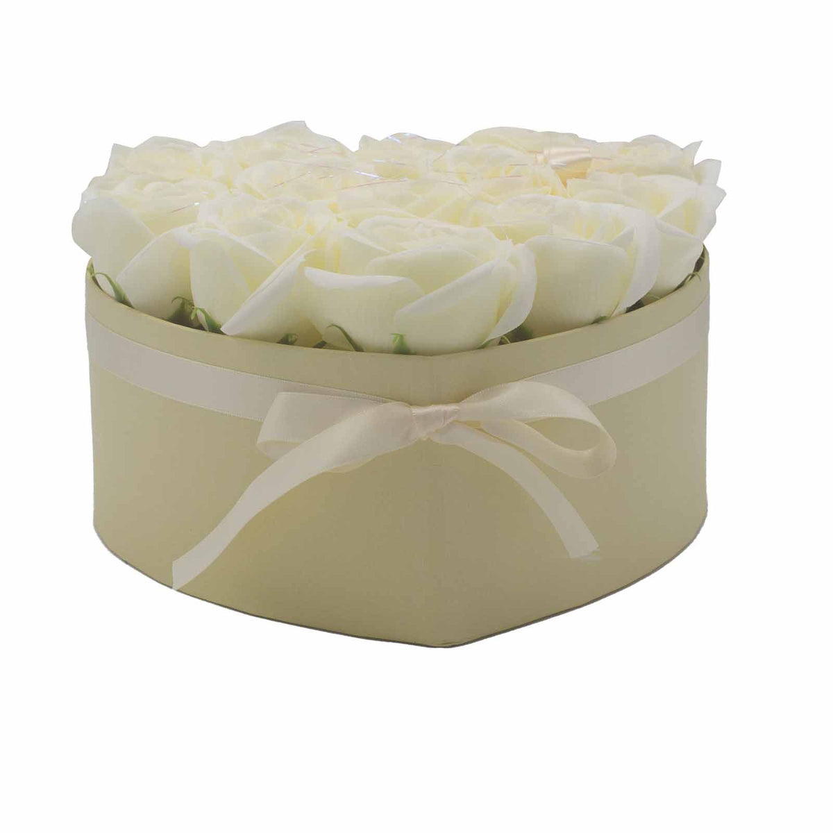 Zeepbloemen Geschenkboeket – 13 Crèmekleurige Rozen in Hartvorm