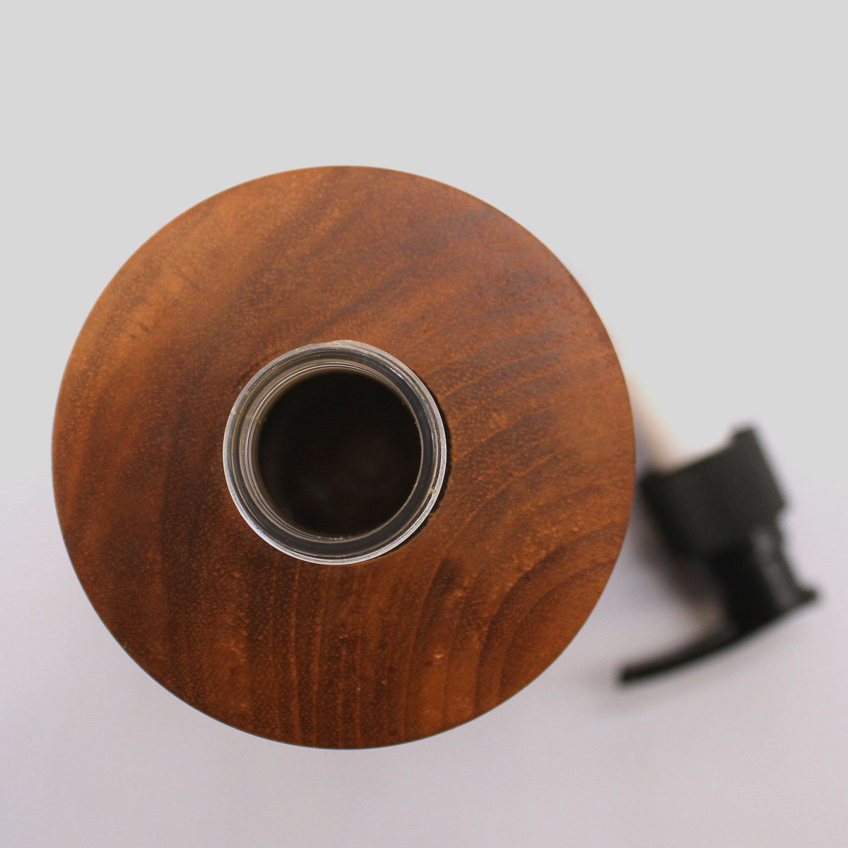 Zeepdispenser van Teakhout – Taps Model – Navulbaar