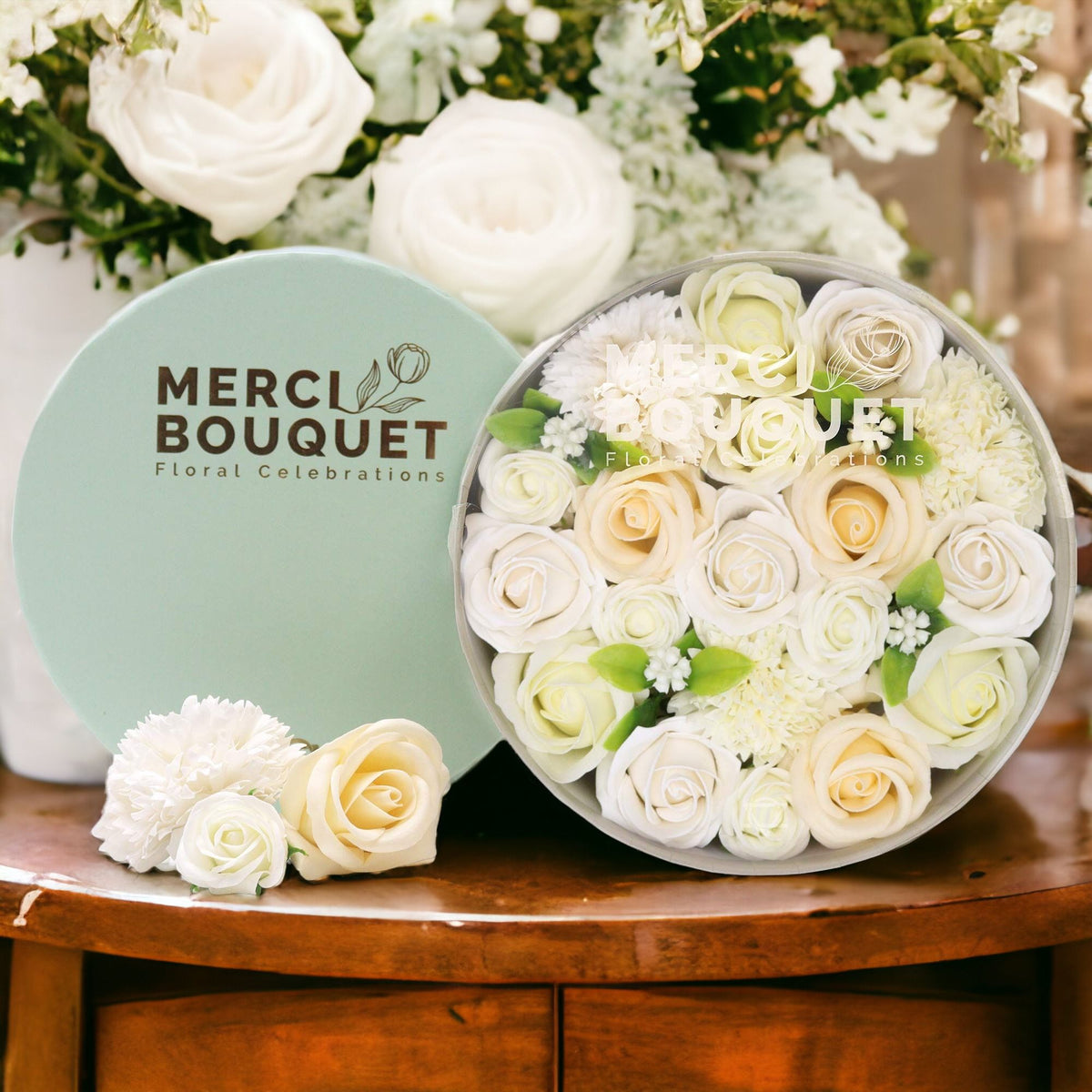 Wedding Blessings – Witte & Ivoorkleurige Zeepbloemen