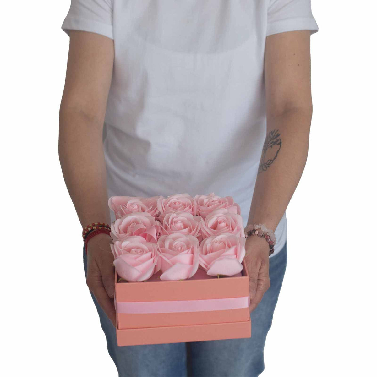Zeepbloemen Geschenkboeket – 13 Roze Rozen in Hartvorm