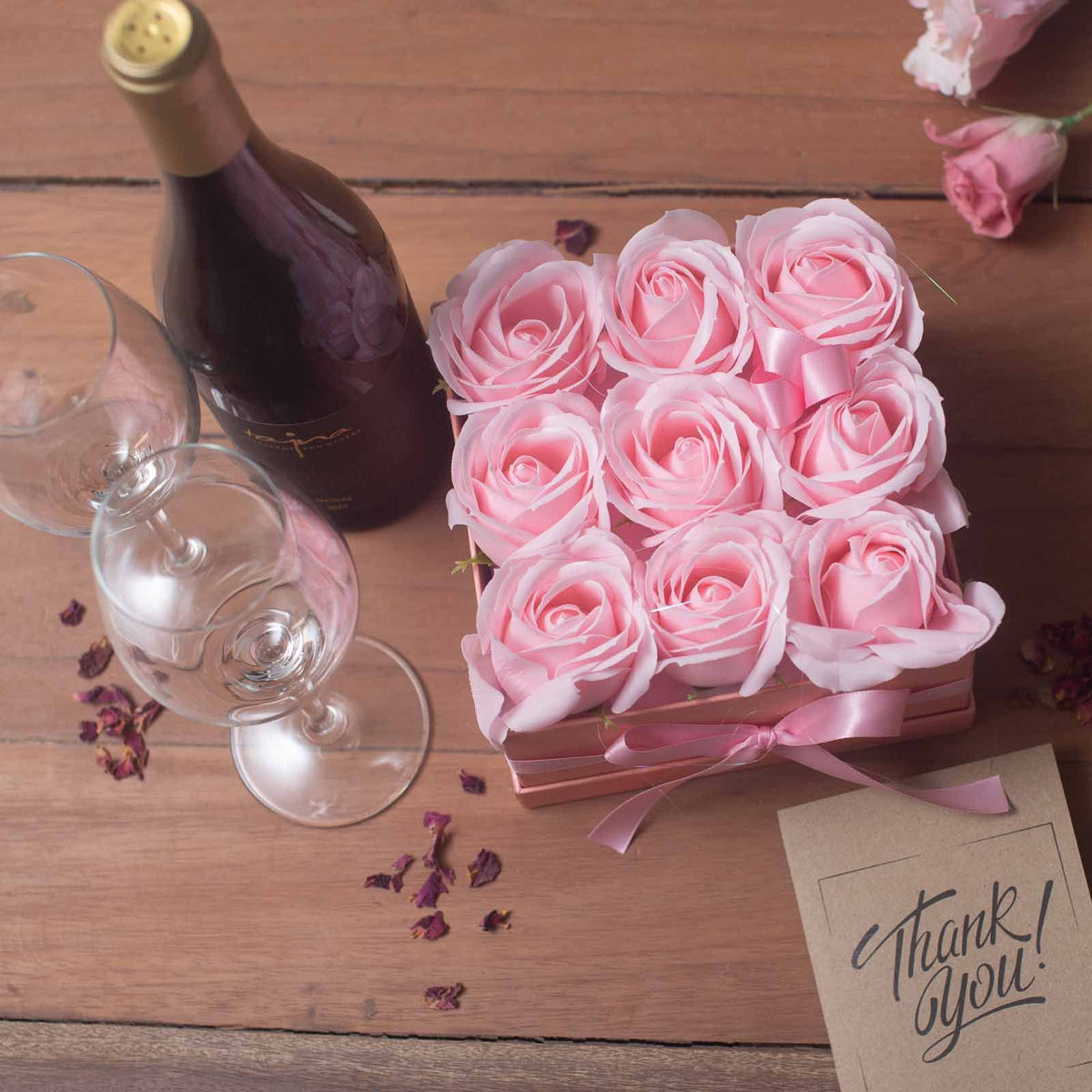 Zeepbloemen Geschenkboeket – 13 Roze Rozen in Hartvorm